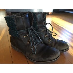 The North Face Ballard boots